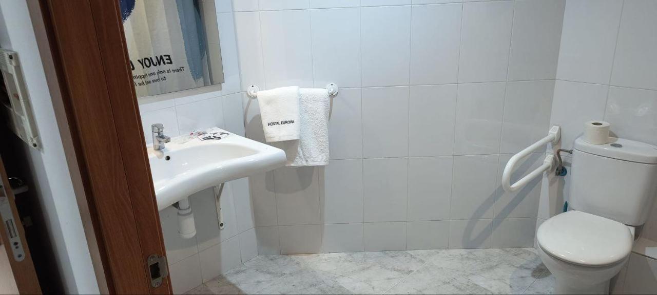 Hostal Europa Tarragona Ngoại thất bức ảnh