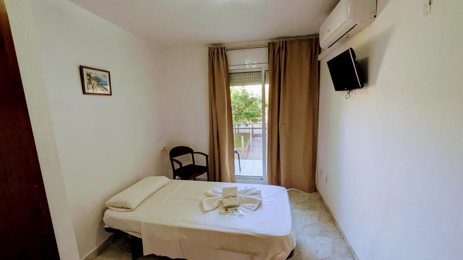 Hostal Europa Tarragona Ngoại thất bức ảnh